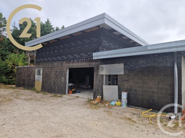 à vendre  1414,60 m 2   LA REOLE  - 33