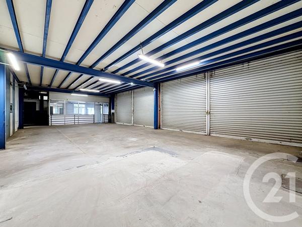 à vendre  1414,60 m 2   LA REOLE  - 33
