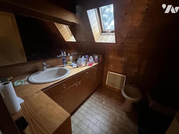 A VENDRE CARNAC Nord, dans lotissement résidentiel, maison années 70, terrain en Na 6460 m²