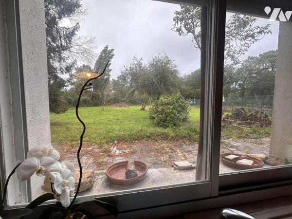 A VENDRE CARNAC Nord, dans lotissement résidentiel, maison années 70, terrain en Na 6460 m²