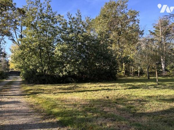 A VENDRE CARNAC Nord, dans lotissement résidentiel, maison années 70, terrain en Na 6460 m²
