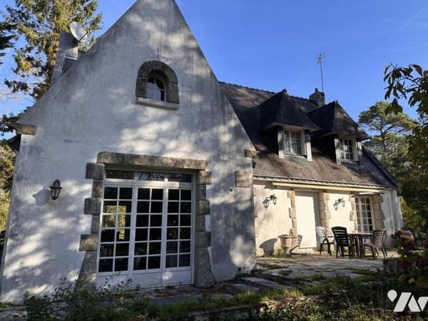 A VENDRE CARNAC Nord, dans lotissement résidentiel, maison années 70, terrain en Na 6460 m²
