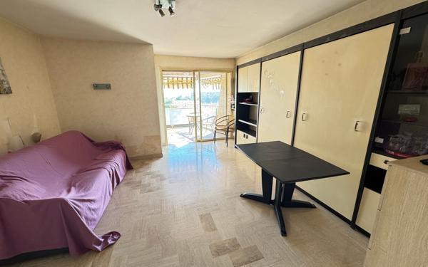 Appartement à vendre    1 pièce • 31,04 m2 Cagnes-sur-Mer