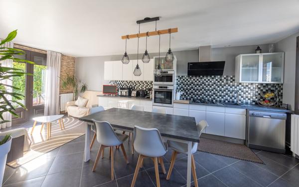 Maison à vendre    5 pièces •  Mâcon