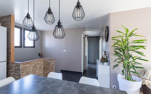 Maison à vendre    5 pièces •  Mâcon