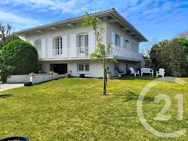 Maison à vendre  7 pièces - 169 m 2   AUDENGE  - 33
