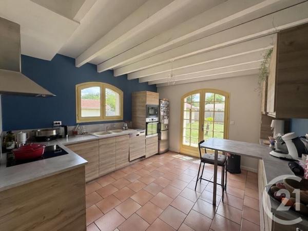 Maison à vendre  4 pièces - 150 m 2   HOURTIN  - 33