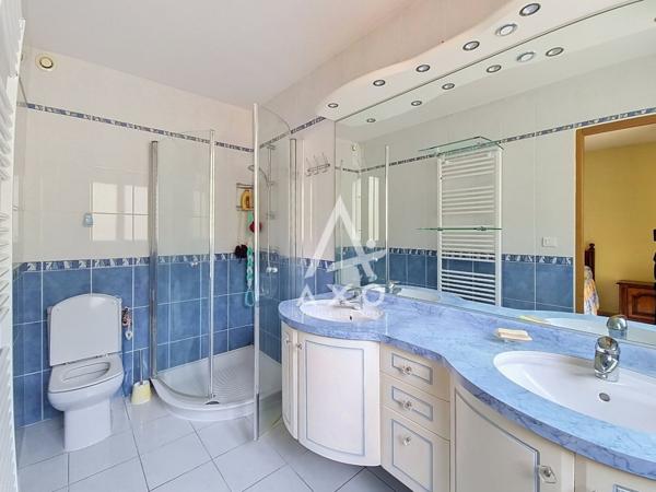 Maison familiale 5 pièces avec sous-sol total et jardin arboré de 900 m² – Beauvais, quartier Marissel