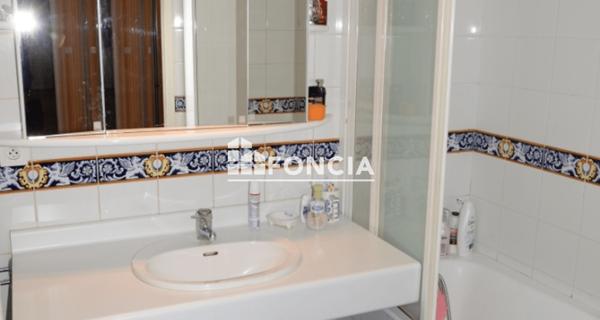 Location Appartement 3 pièces 81.6 m² - Vienne 38200
