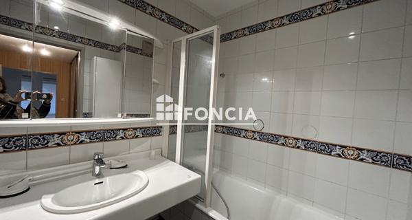 Location Appartement 3 pièces 81.6 m² - Vienne 38200