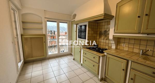 Location Appartement 3 pièces 81.6 m² - Vienne 38200