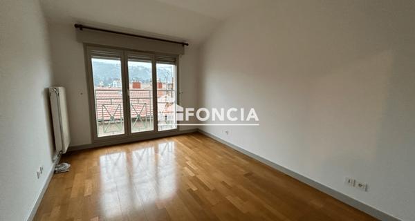 Location Appartement 3 pièces 81.6 m² - Vienne 38200