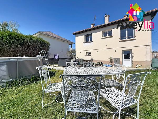 Riorges (42153) A VENDRE - RIORGES - MAISON RÉNOVÉE AVEC TROIS CHAMBRES, GARAGE ET TERRAIN