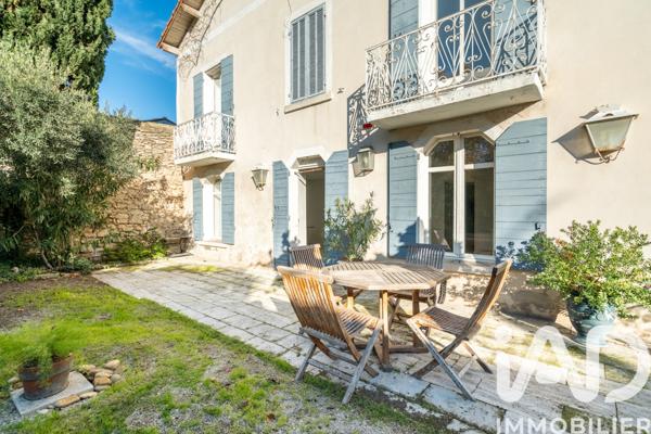 Maison à vendre 9 pièces 245 m² Saint-Rémy-de-Provence