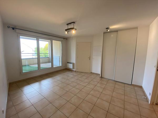 Appartement Chevry Cossigny 3 pièce(s) 54.85 m2