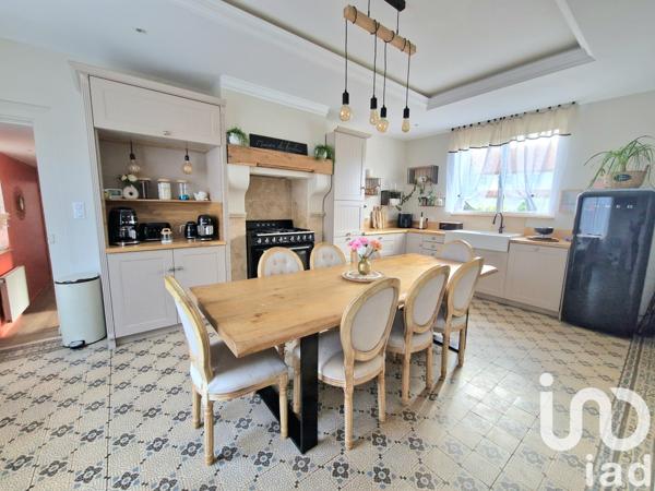 Maison à vendre 9 pièces 312 m² Forges-les-Eaux