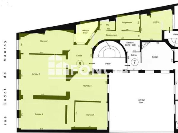 Location Local commercial 1 pièce 131.4 m² - 33 RUE GODOT DE MAUROY Paris 75009