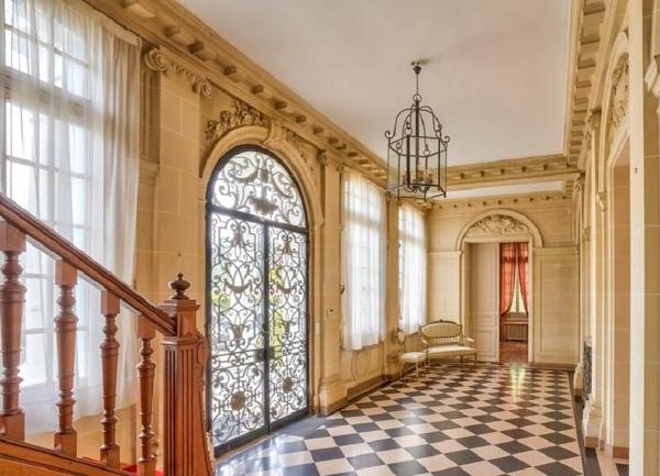 Maison à vendre    9 pièces •  Ézy-sur-Eure