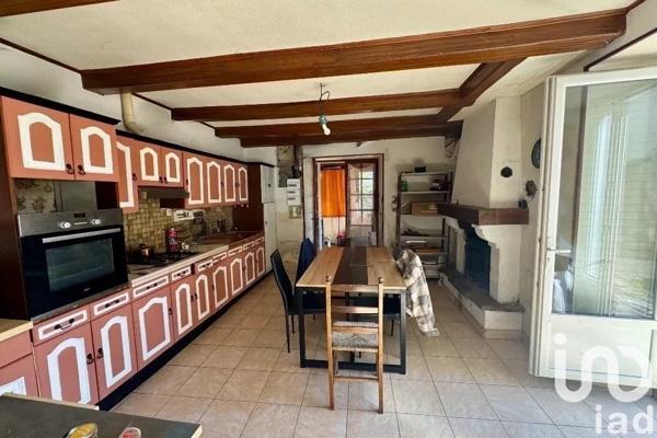 Maison à vendre 5 pièces 103 m² Barbezieux-Saint-Hilaire