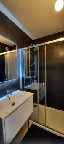 Location                                                      Appartement
                        
                     1 pièces                      24 m2                     à Saint-Aygulf