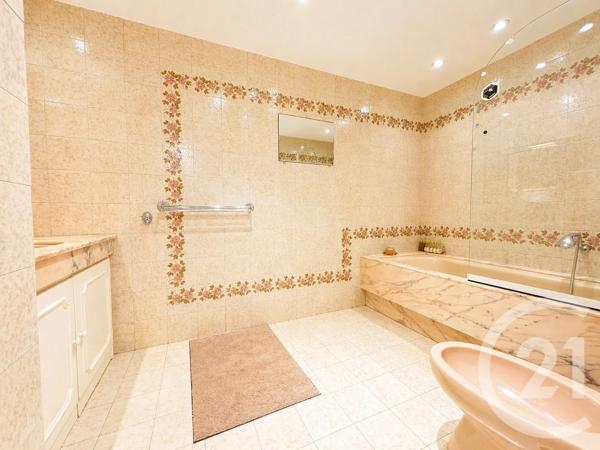 Appartement F3 à vendre  3 pièces - 83,32 m 2   LE CANNET  - 06