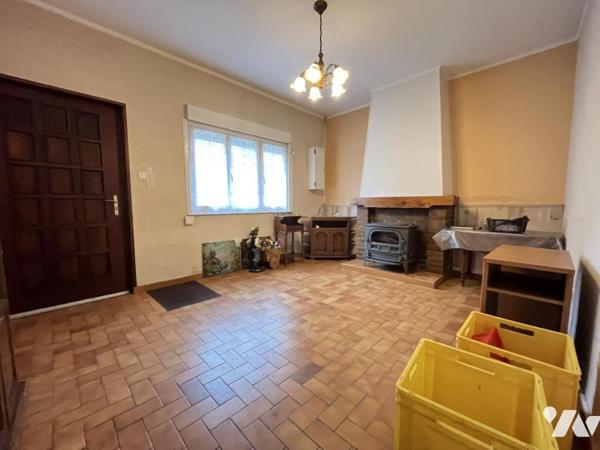 SUR ISBERGUES - Maison semi individuelle - 2 chambres - Jardin - Garage