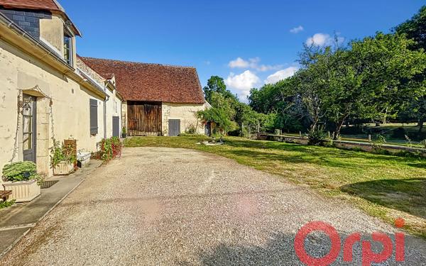 Maison à vendre    5 pièces • 163 m2 Charly