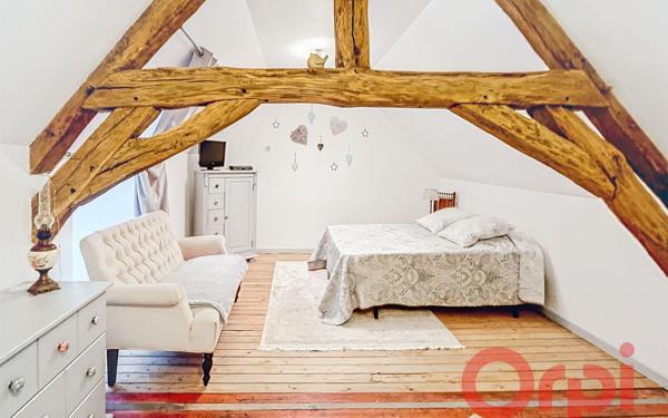 Maison à vendre    5 pièces • 163 m2 Charly