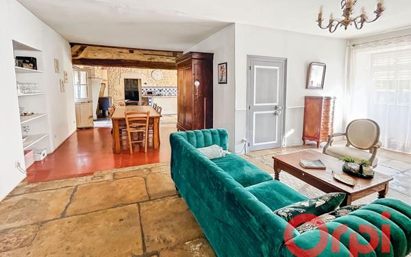 Maison à vendre    5 pièces • 163 m2 Charly