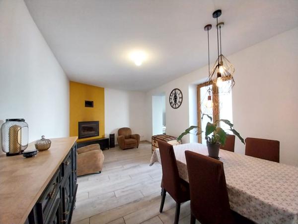 PONT DU CHATEAU- MAISON DE VILLE 117 M2 AVEC COUR ET TERRASSE - Pont du chateau