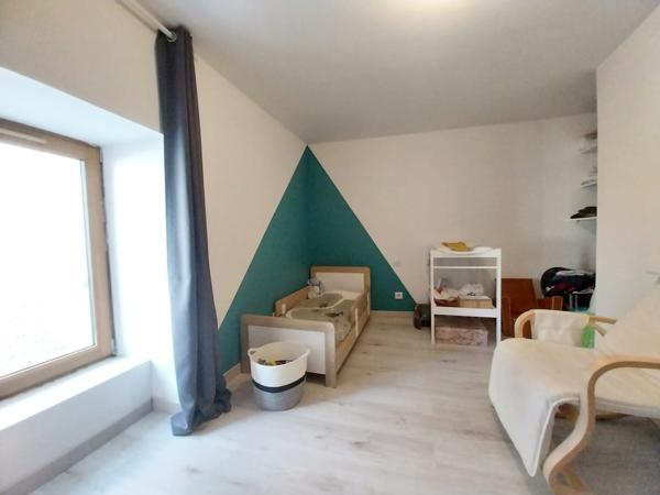 PONT DU CHATEAU- MAISON DE VILLE 117 M2 AVEC COUR ET TERRASSE - Pont du chateau