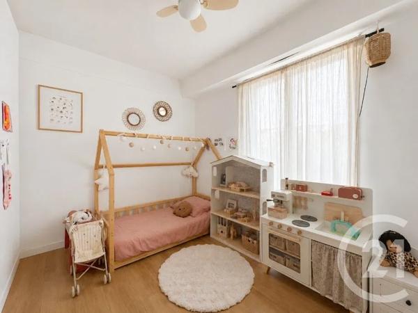 Appartement F3 à vendre  3 pièces - 62,84 m 2   CAGNES SUR MER  - 06
