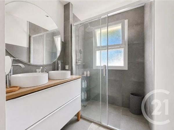 Appartement F3 à vendre  3 pièces - 62,84 m 2   CAGNES SUR MER  - 06