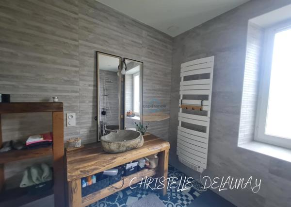 Maison de bourg rénovée 5 pièces DAON (53)