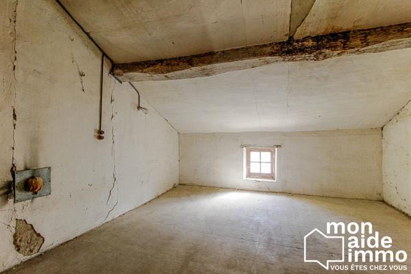 Maison de ville à rénover 480m2 -12 pièces-