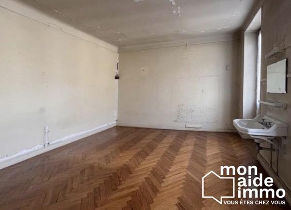 Maison de ville à rénover 480m2 -12 pièces-