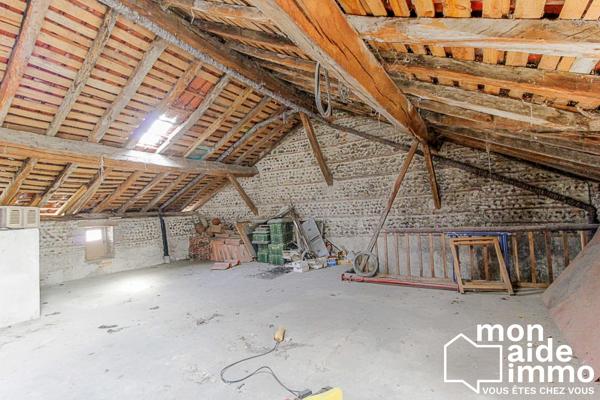 Maison de ville à rénover 480m2 -12 pièces-