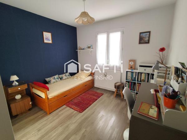 Belle maison mitoyenne par le garage à Ambérieu