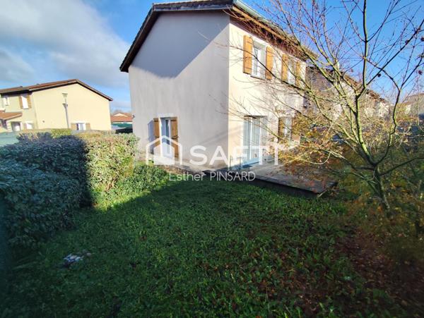 Belle maison mitoyenne par le garage à Ambérieu