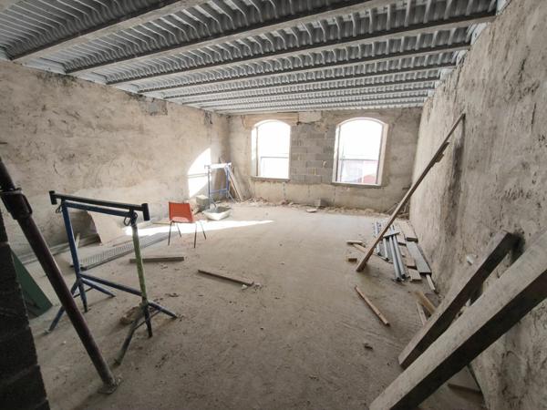 Maison à vendre    4 pièces • 160 m2 Saint-Gilles