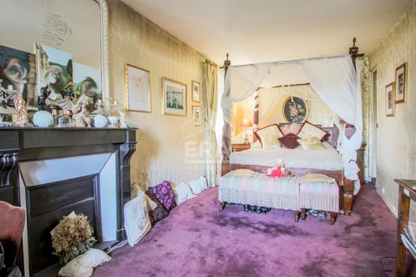 Maison de maître  10 pièce(s) Rare , Maule centre ( Viager occupé)