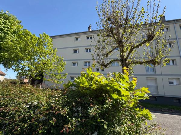 Très bel appartement, entièrement rénové.