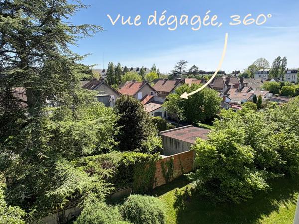 Très bel appartement, entièrement rénové.