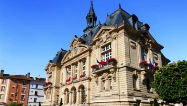 92 Suresnes centre-ville - Bel appartement de 2 pièces avec loggia situé au 3e étage d'un copropriété de standing intimiste