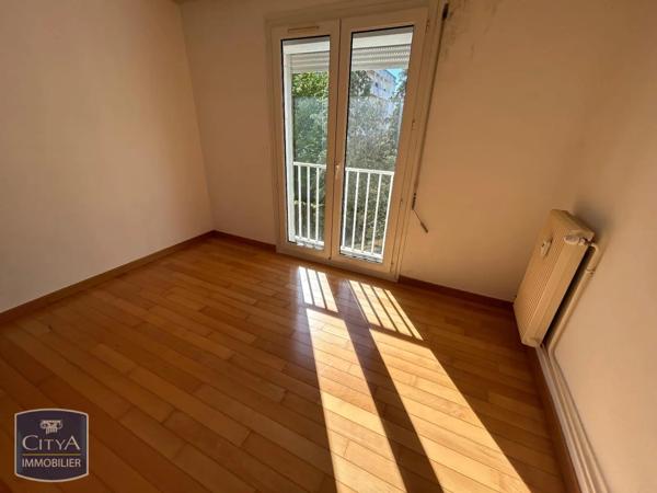 Appartement à louer 3 pièces 63.36m² Fagnières (51510)