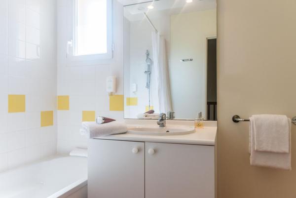 Nantes (44300) Beau T2 + balcon de 14 m², meublé loué géré