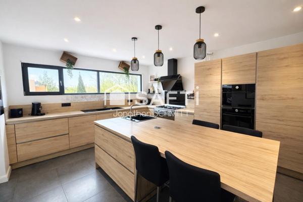 Villa contemporaine avec piscine à Villemoustaussou