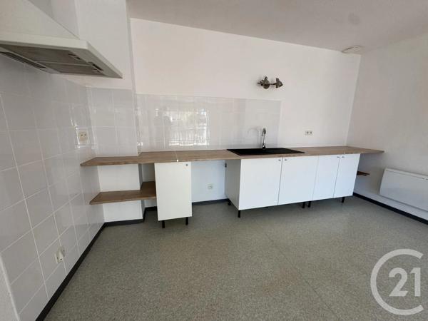 Immeuble à vendre  356 m 2   GRAULHET  - 81