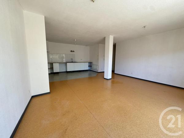Immeuble à vendre  356 m 2   GRAULHET  - 81