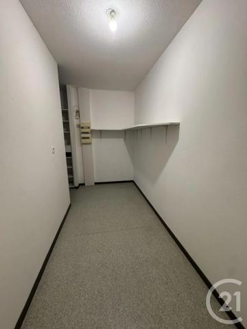 Immeuble à vendre  356 m 2   GRAULHET  - 81